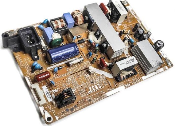 Placa fonte tv Samsung 32 polegadas Placa fonte para tv Samsung 32 polegadas modelo 32ln550 Usado Retirada de tv com tela quebrada Testada e funcionando perfeitamente